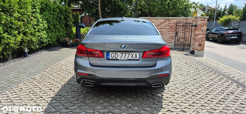 BMW Seria 5 520d xDrive M Sport sport - 9