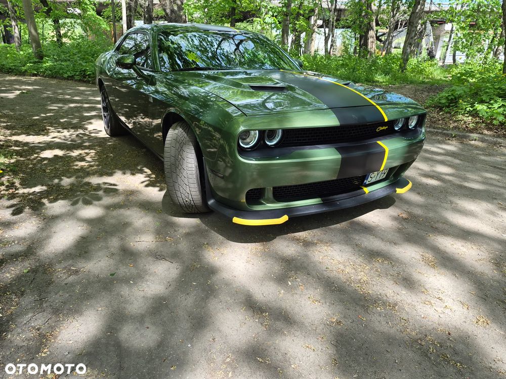 Dodge Challenger - 5