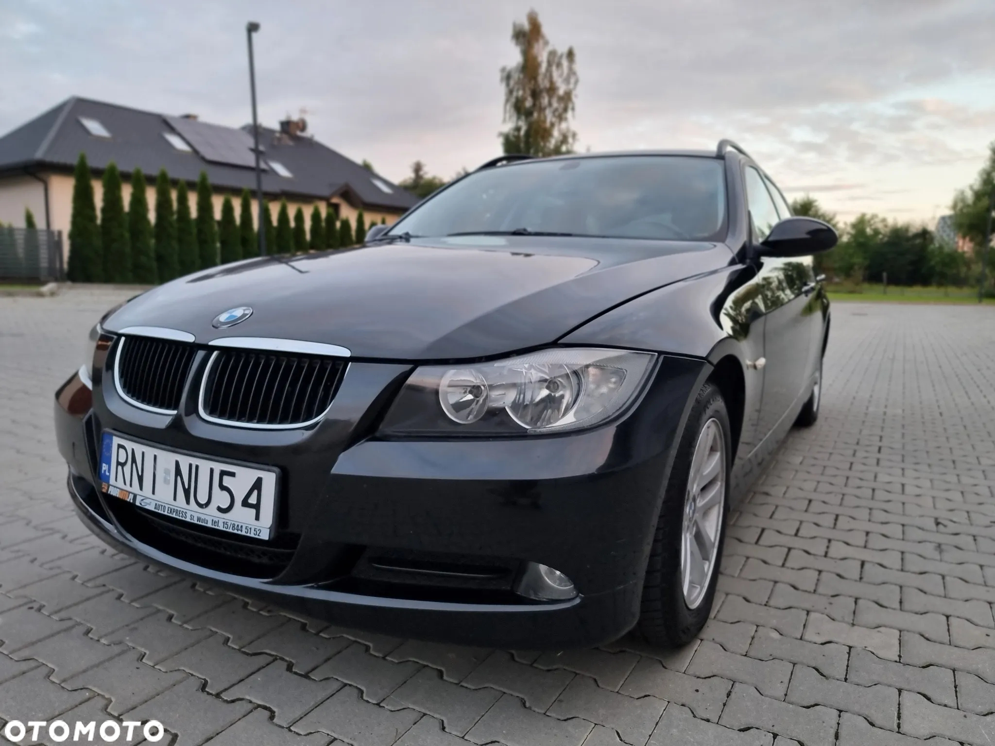 BMW Seria 3 320d DPF Touring - 12