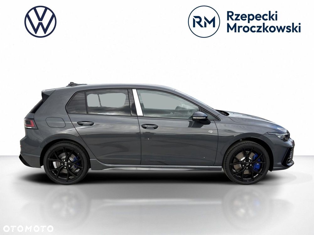 Volkswagen Golf - 6