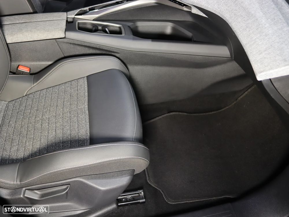 Peugeot 3008 1.2 Hybrid Allure Pack e-DCS6 - 18