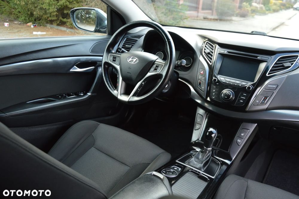 Hyundai i40 Kombi 1.7 CRDi DCT Premium - 22