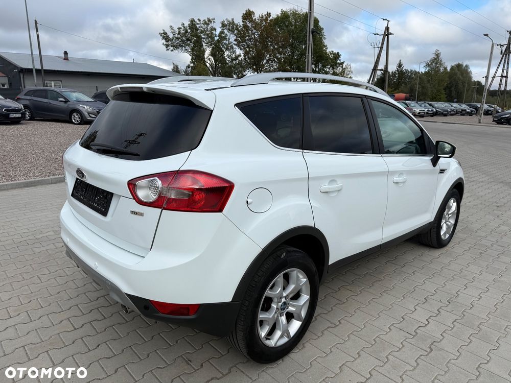 Ford Kuga 2.0 TDCi 2x4 Titanium - 11