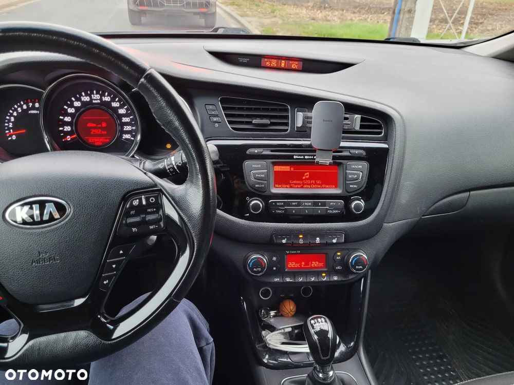 Kia Ceed 1.6 GDI Edition 7 - 9