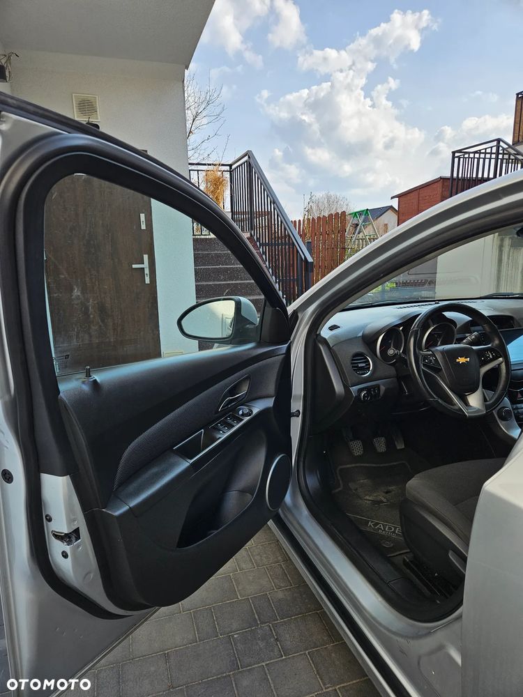 Chevrolet Cruze 1.8 LT - 26