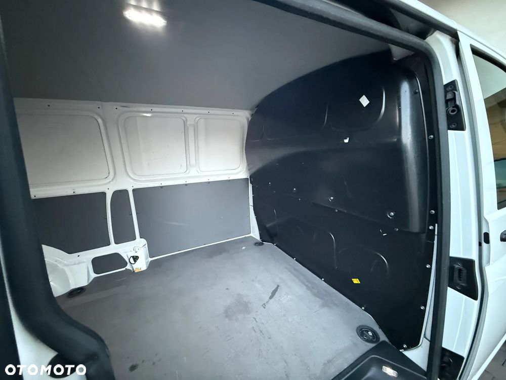 Volkswagen Transporter - 20
