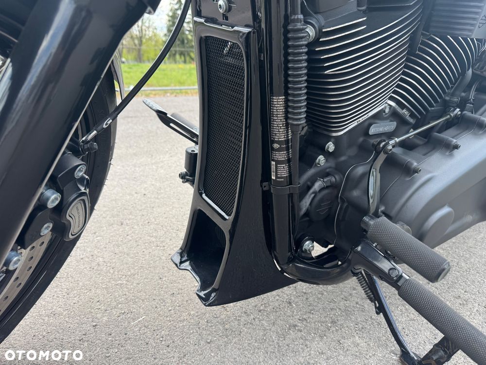 Harley-Davidson Softail Street Bob - 4