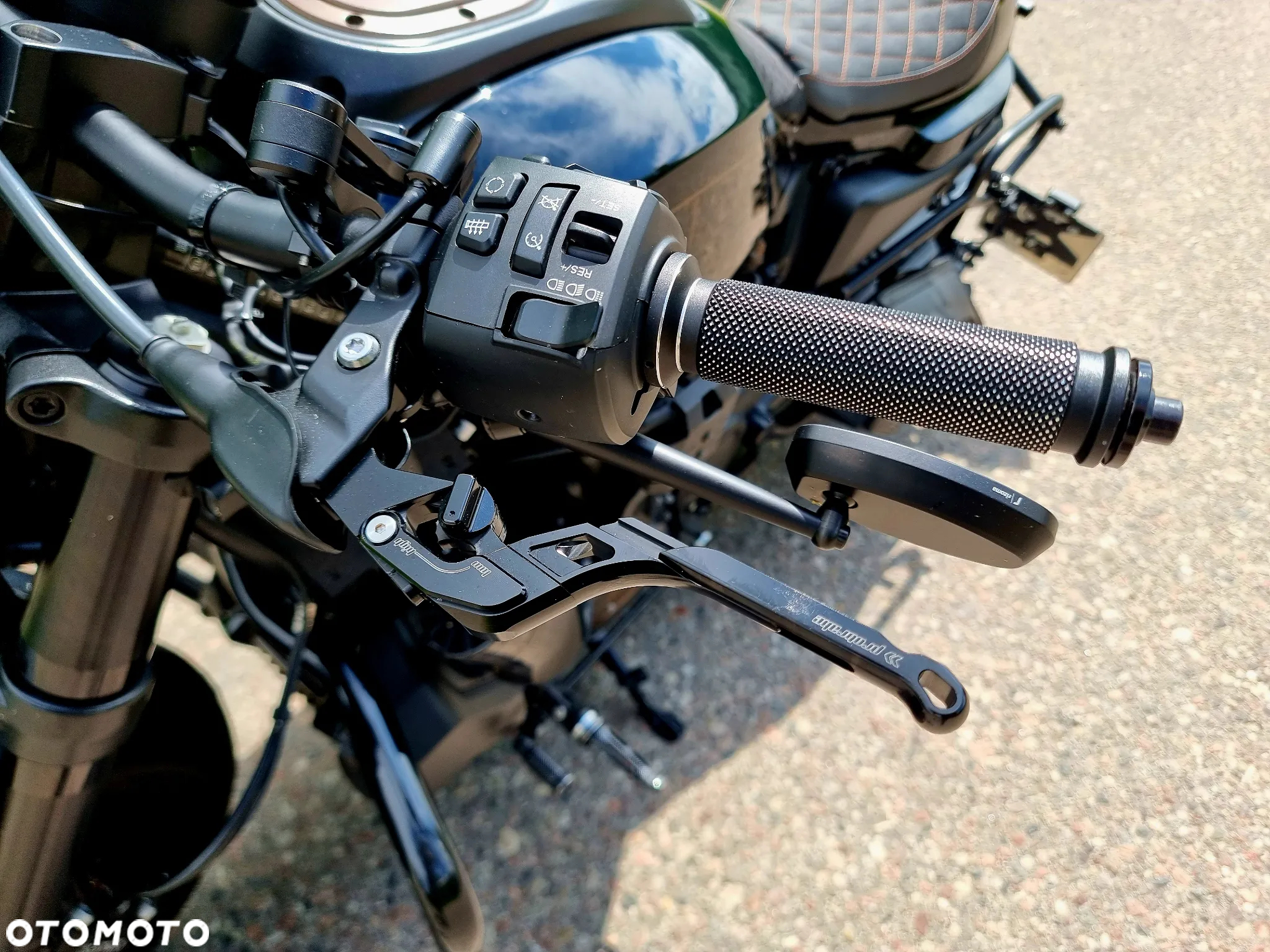 Harley-Davidson Sportster - 8