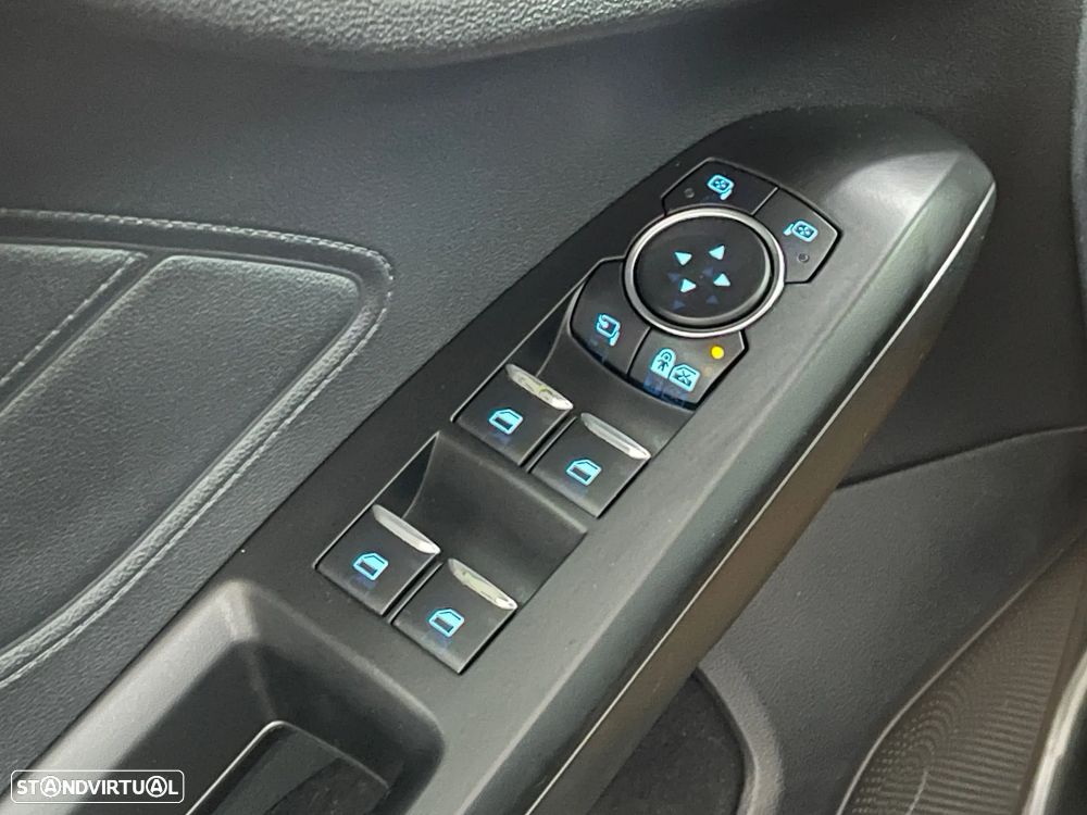 Ford Focus 1.0 EcoBoost MHEV ST-Line - 19