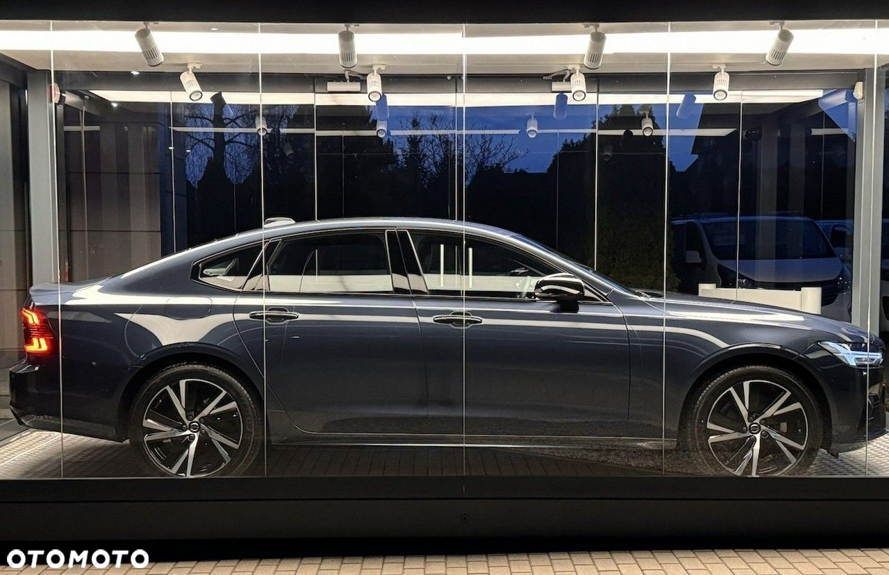 Volvo S90 - 2