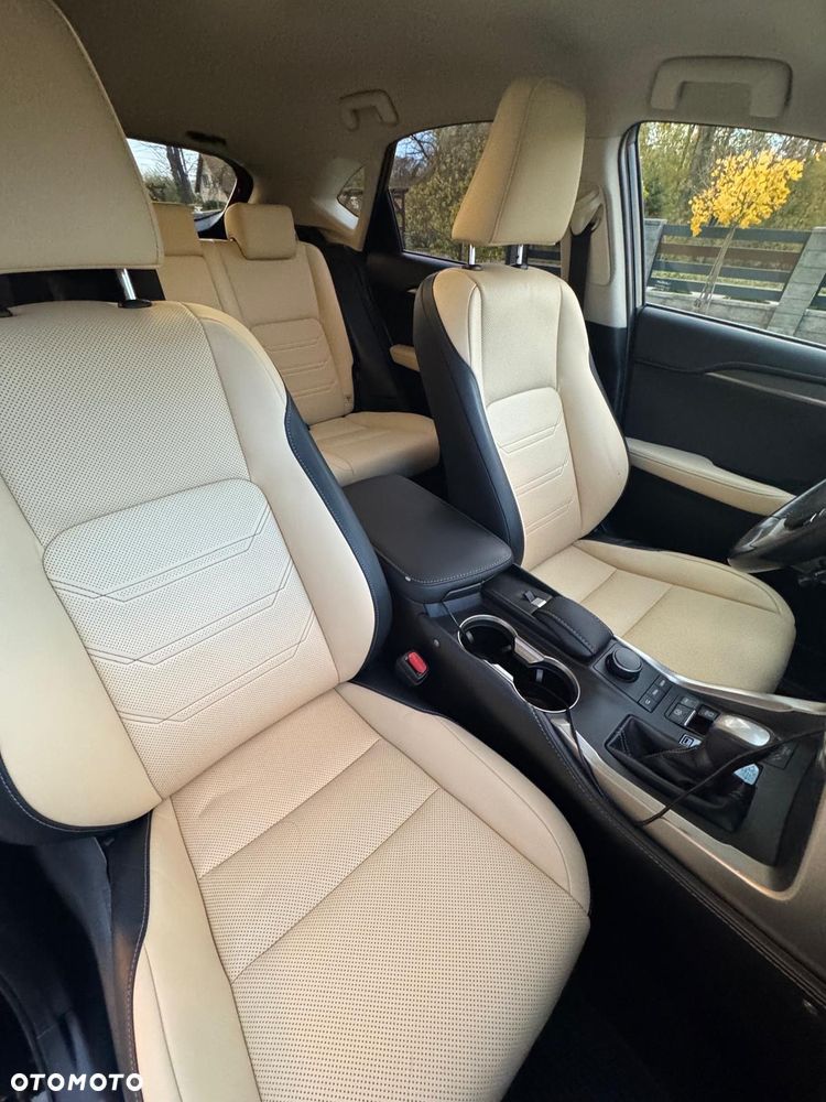 Lexus NX 200t Comfort AWD - 21