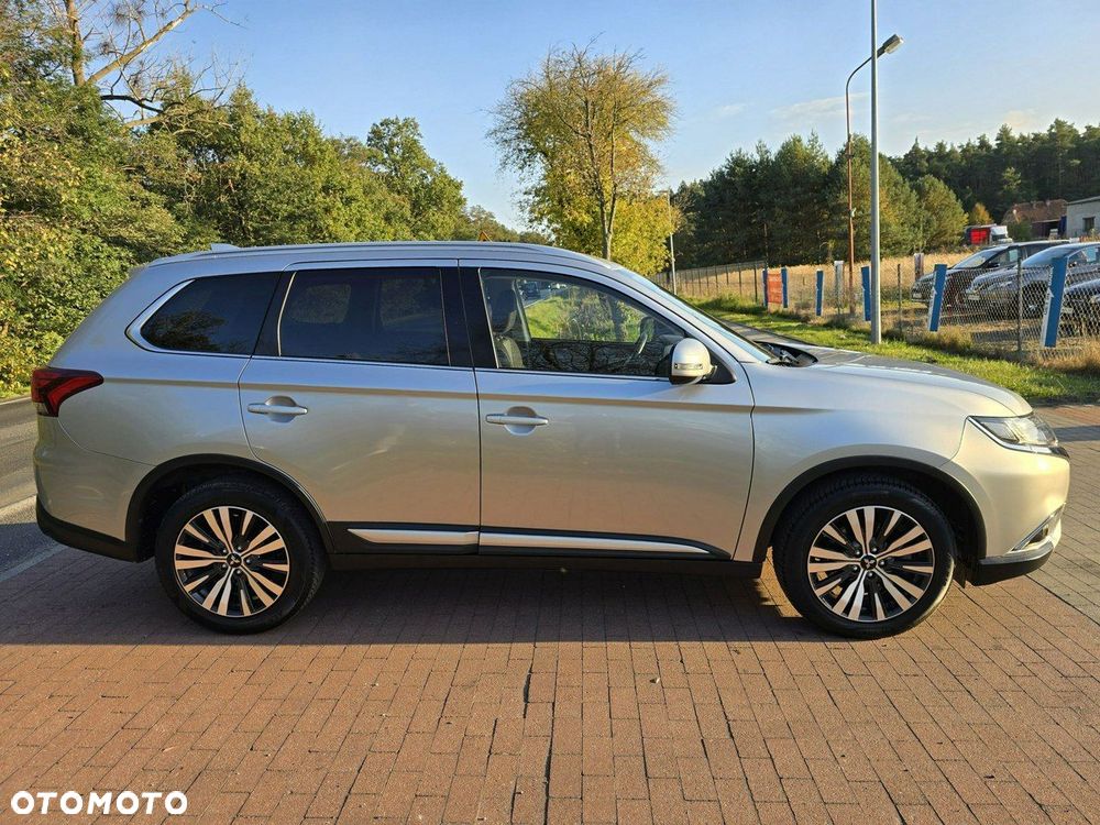 Mitsubishi Outlander 2.0 2WD CVT Diamant Edition - 11