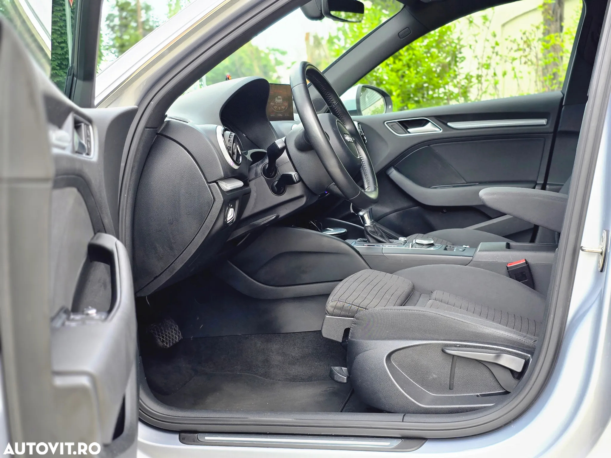 Audi A3 Sportback 1.6 TDI S tronic - 5