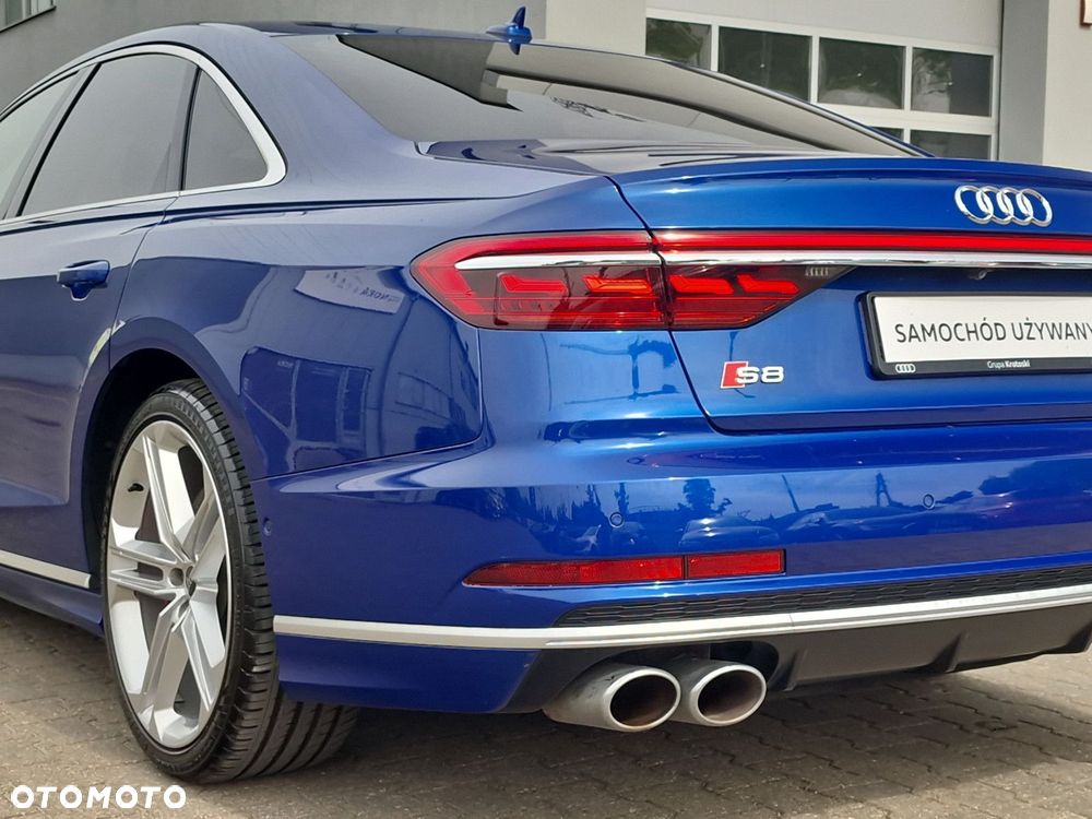 Audi S8 - 27