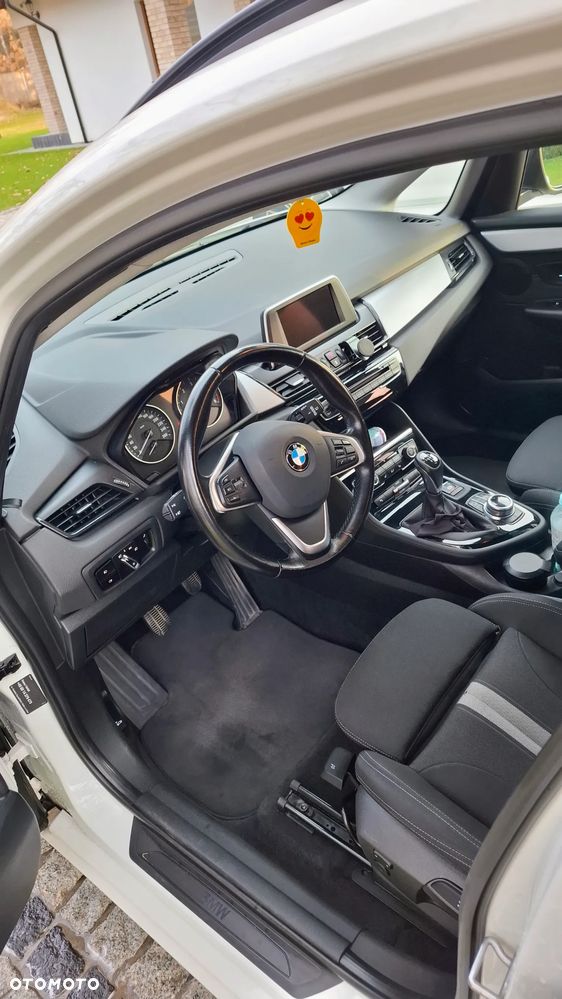 BMW Seria 2 218d xDrive - 6