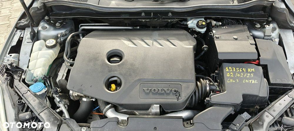 Volvo V40 D2 Kinetic - 24