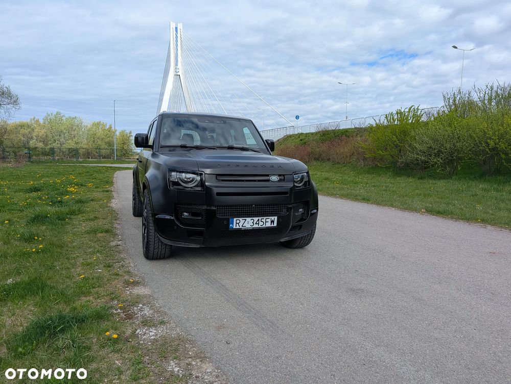 Land Rover Defender 3.0 D300 mHEV X-Dynamic HSE - 9