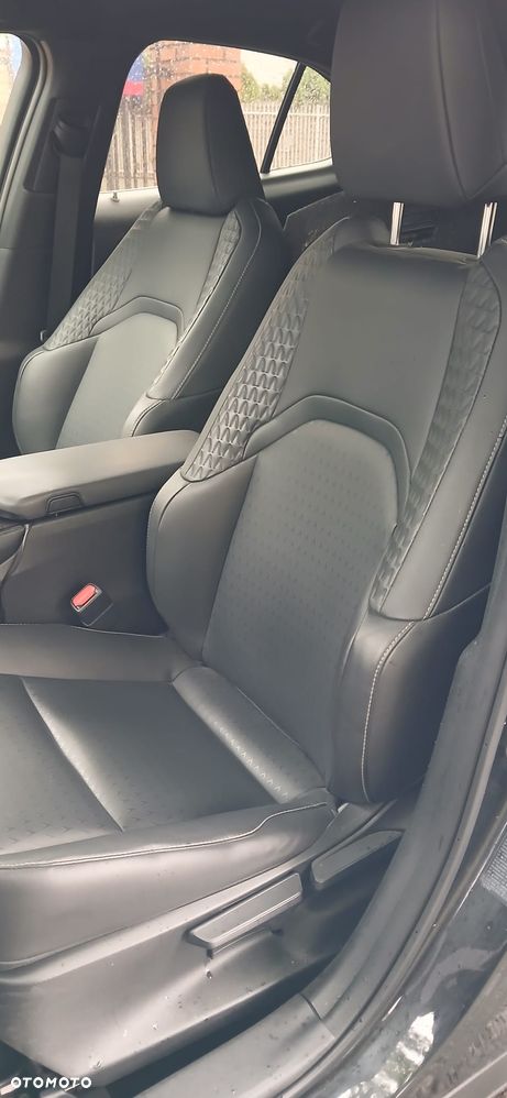 Lexus UX 250h - 4