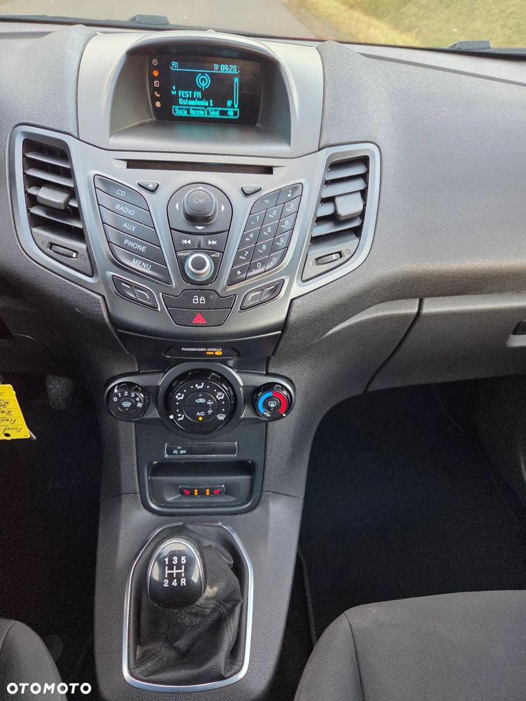 Ford Fiesta 1.0 Celebration - 16