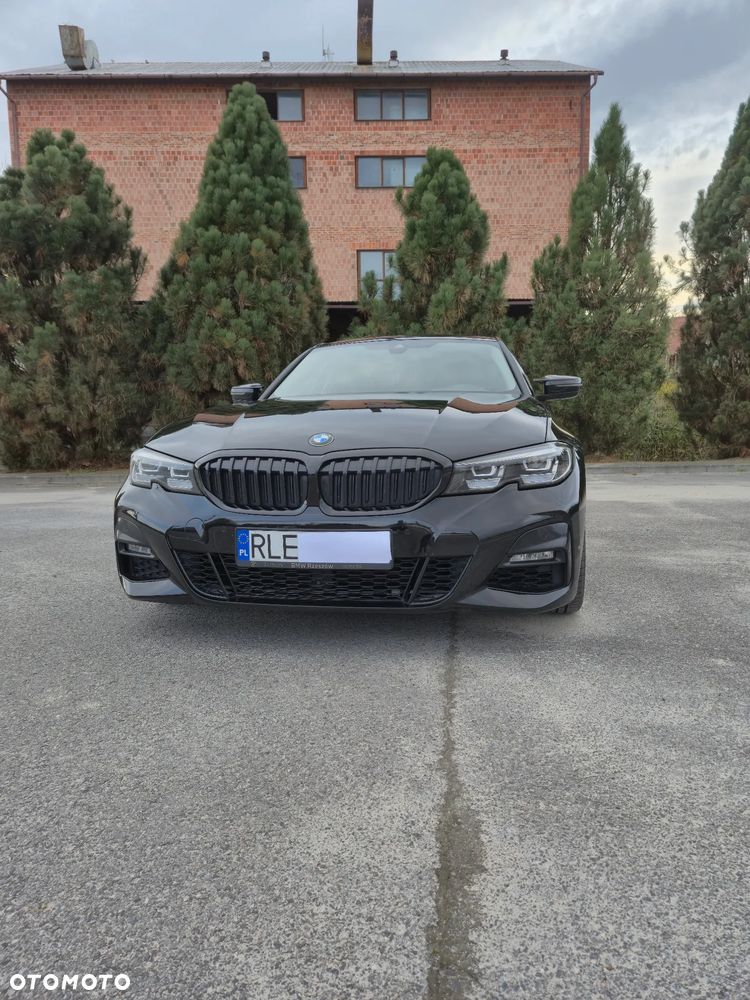 BMW Seria 3 318d M Sport - 8