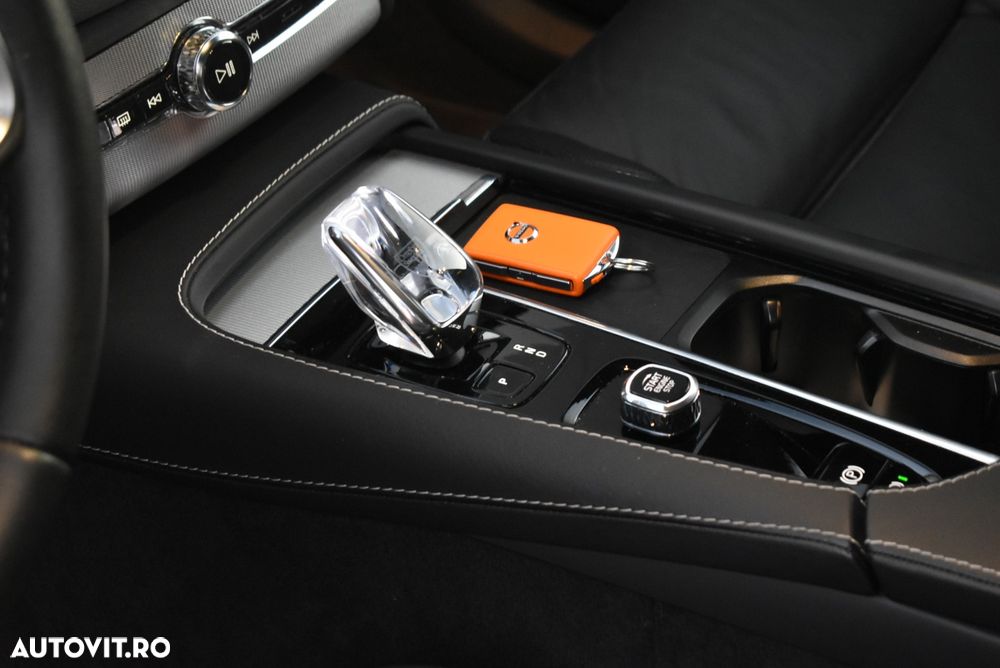 Volvo XC 90 B5 D AWD Geartronic Inscription - 4