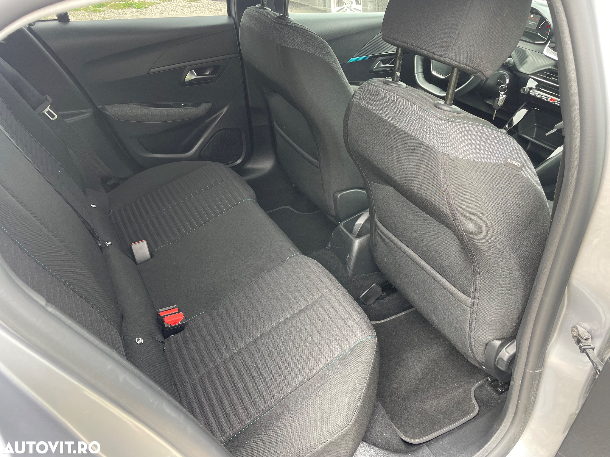 Peugeot 208 1.2L PureTech 75 S&S BVM5 Style - 11