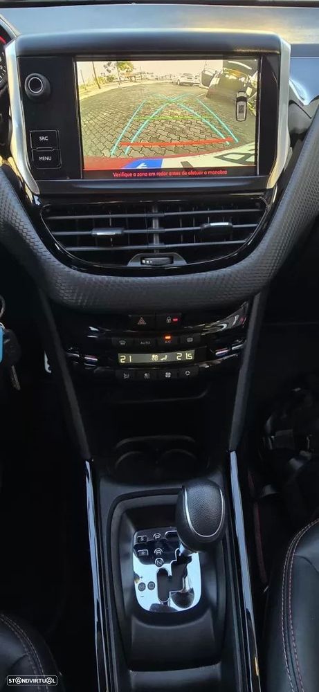 Peugeot 2008 1.2 PureTech GT Line EAT6 - 17