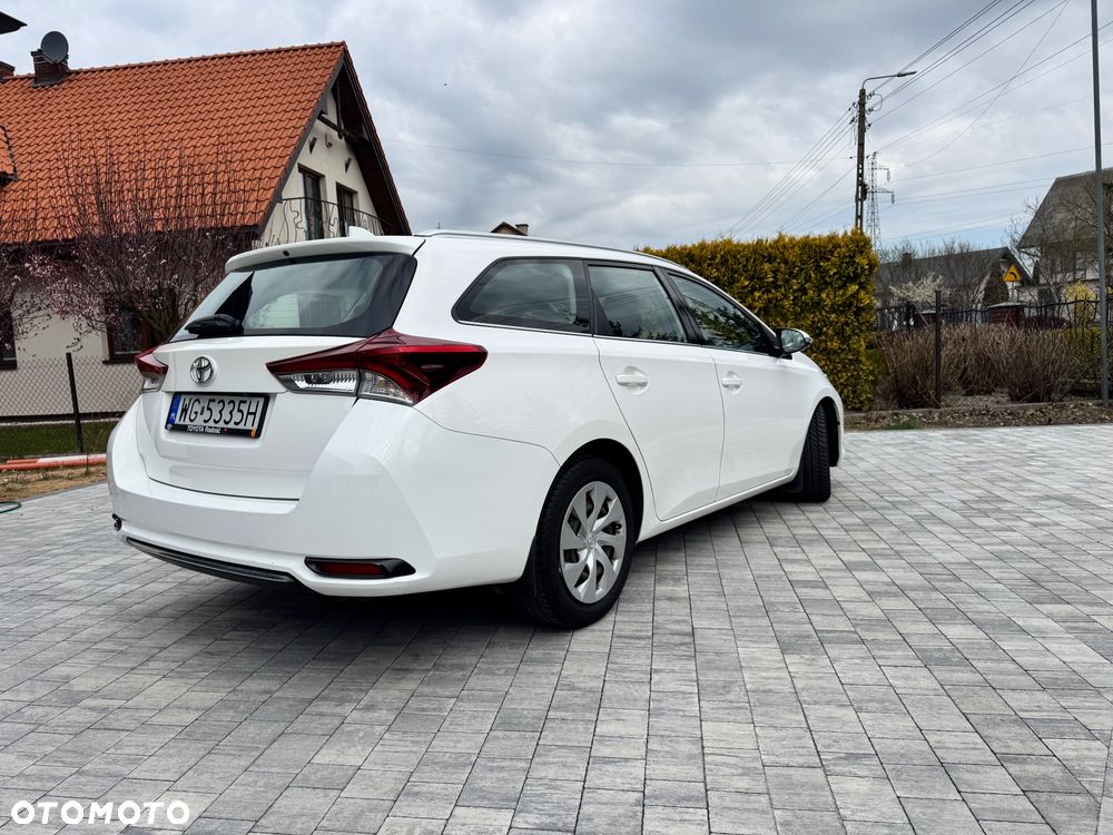 Toyota Auris 1.6 Comfort - 6