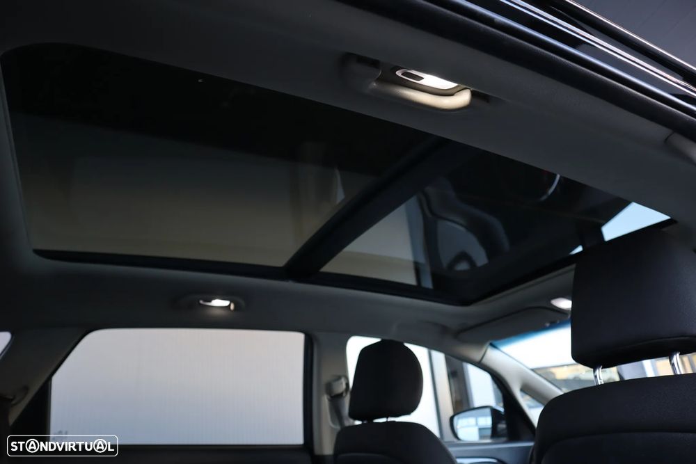 Kia Carens 1.7 CRDi ISG TX - 10