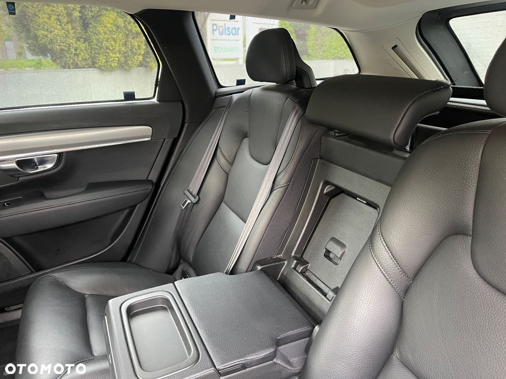 Volvo V90 D4 Momentum - 17