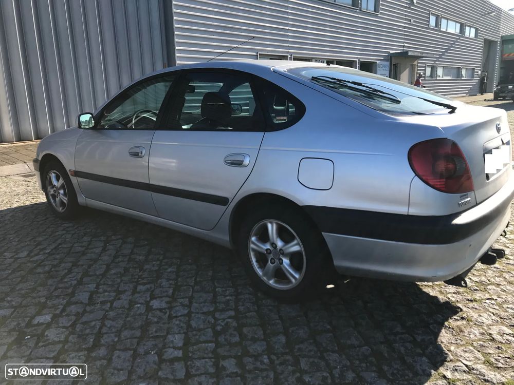 Toyota Avensis T22 1.6 110cv 5P 1999 - Para Peças - 6