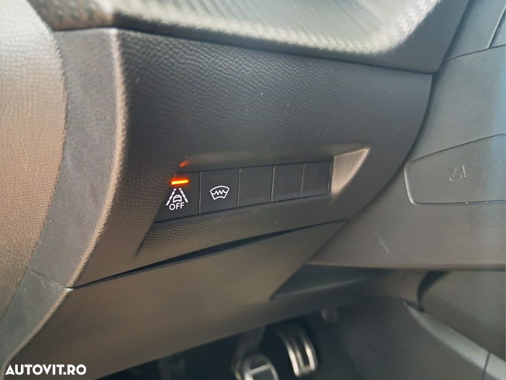 Peugeot 2008 1.2 PureTech BVM6 STT GT - 12