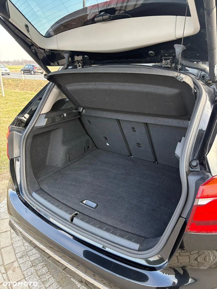 BMW Seria 2 218d - 30