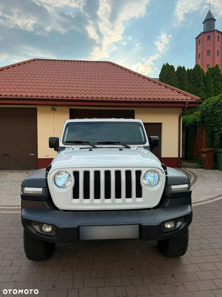 Jeep Wrangler - 2