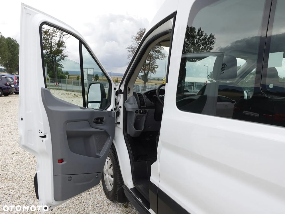 Ford Transit - 13
