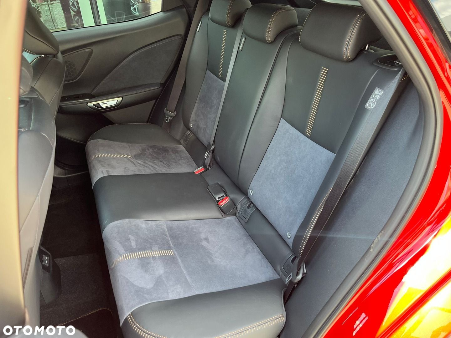 Lexus LBX 1.5 Hybrid Cool - 7