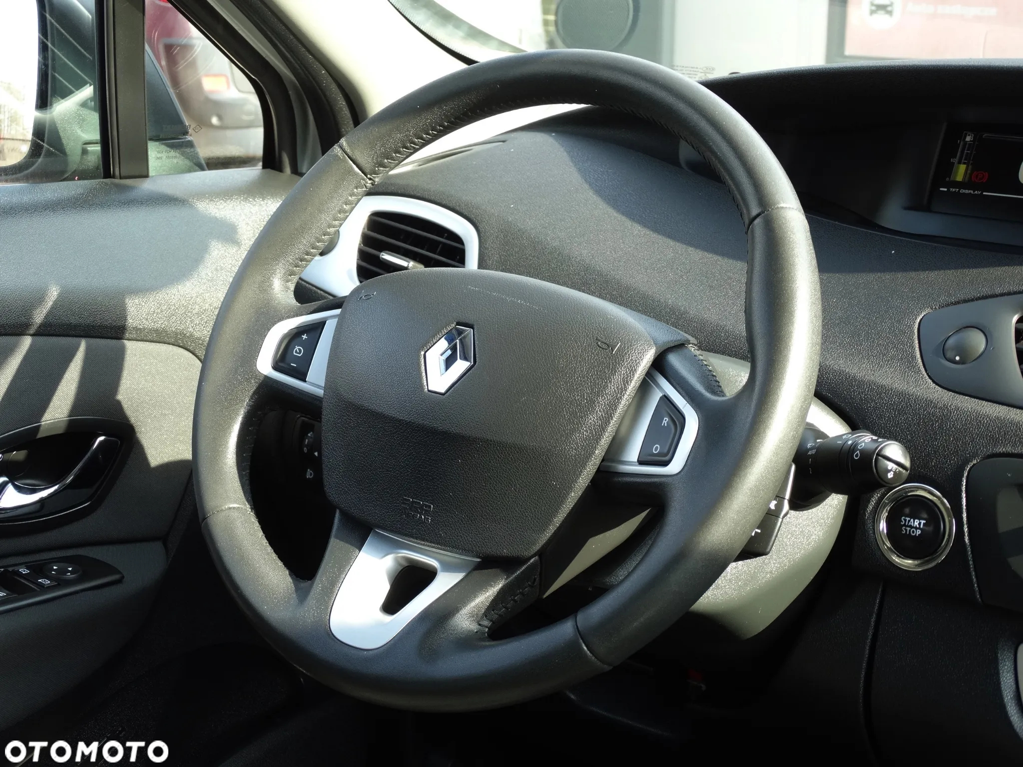 Renault Scenic 1.5dCi TomTom Edition - 24