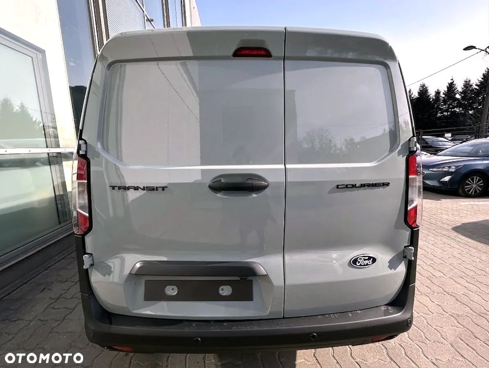 Ford Transit Courier - 3