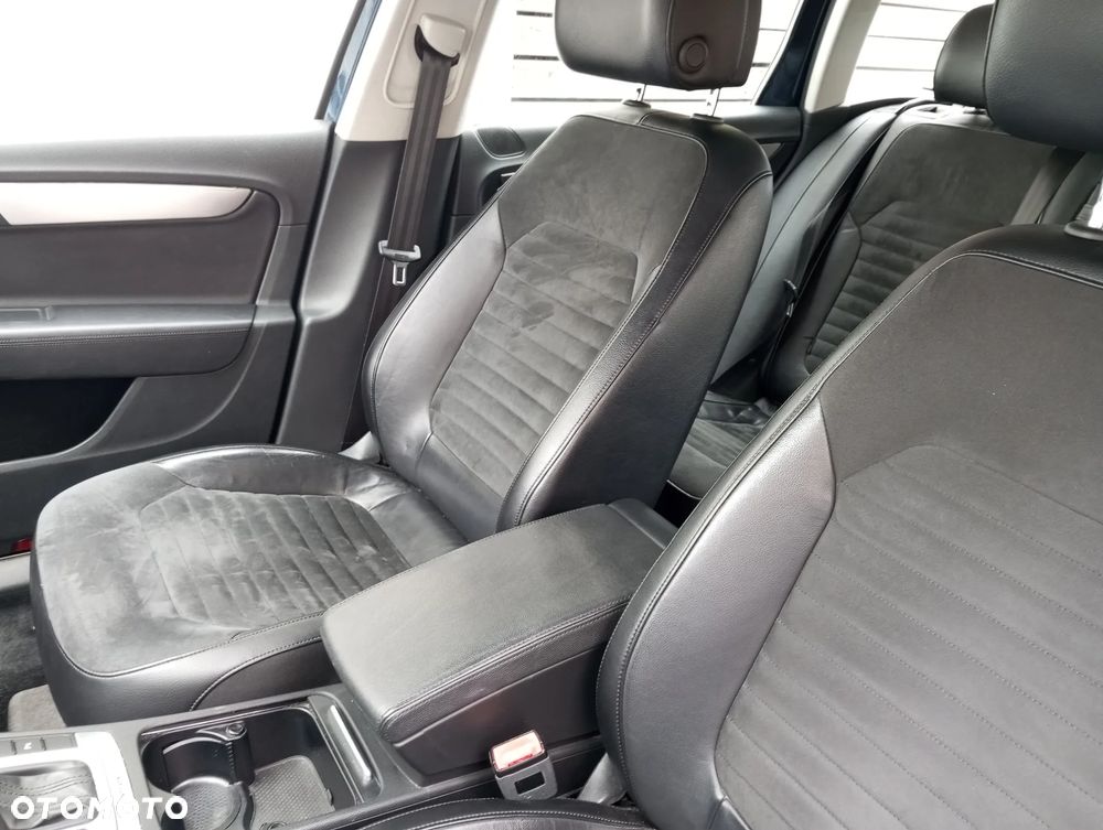 Volkswagen Passat Variant 2.0 TDI 4Mot Highline DSG - 19