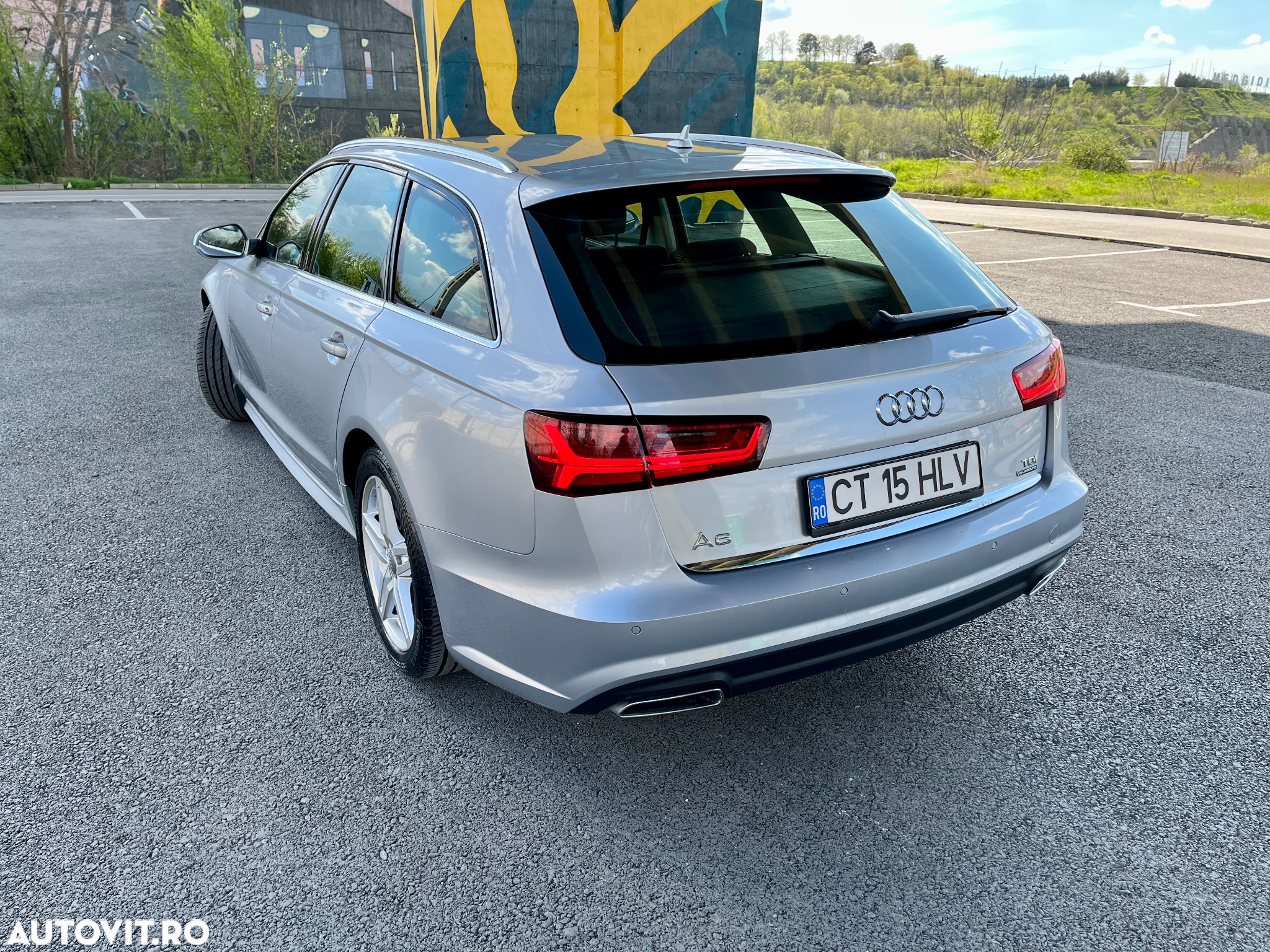 Audi A6 Avant 2.0 TDI quattro S tronic - 8