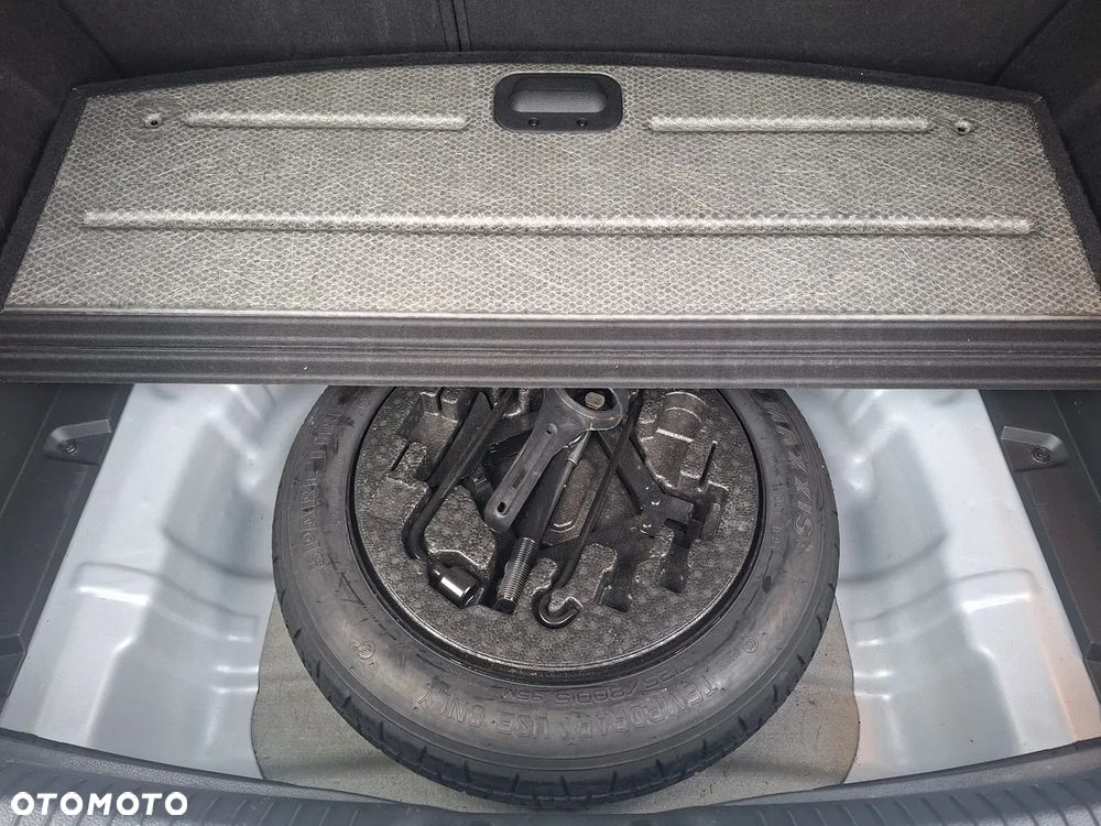 Hyundai i30 1.5 DPI Classic + - 18