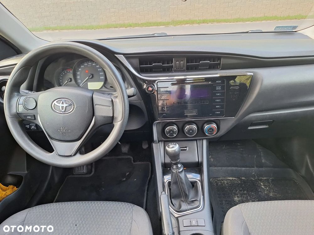 Toyota Corolla 1.6 Active - 16