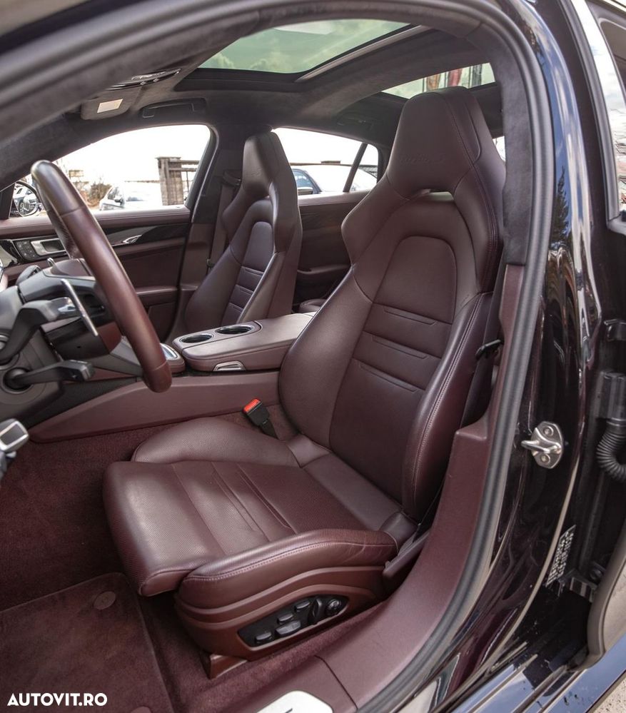 Porsche Panamera - 11