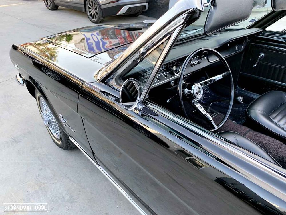 Ford Mustang - 45