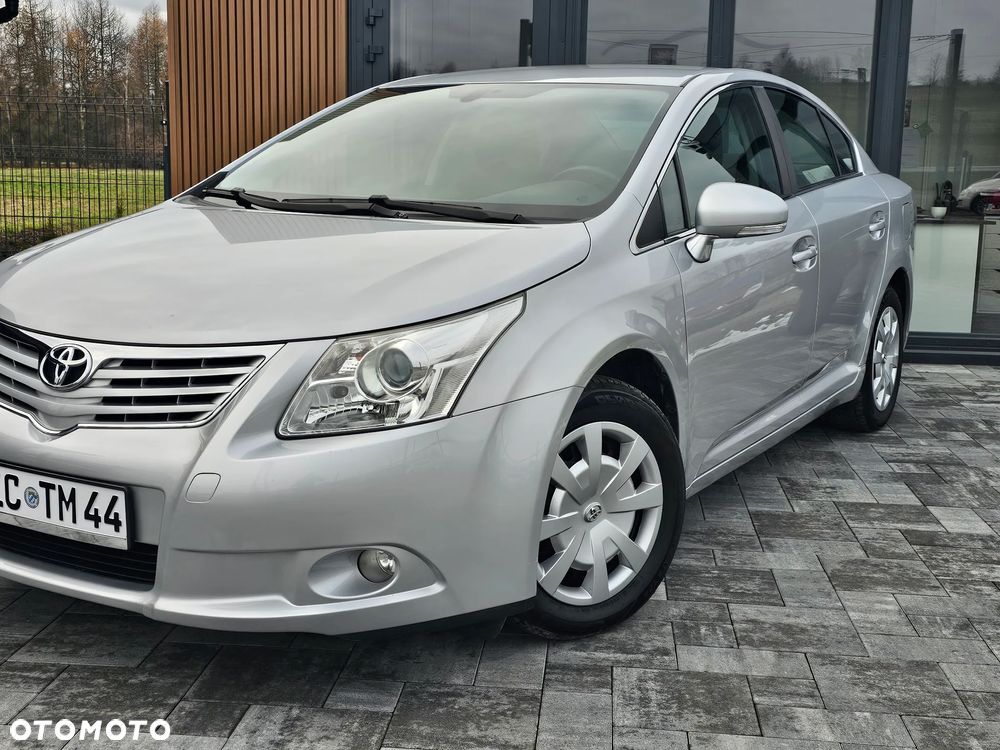 Toyota Avensis 1.8 Comfort - 15