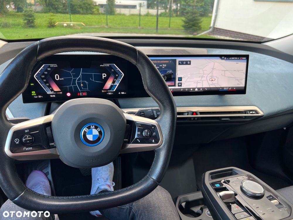 BMW iX xDrive40 76.6kWh - 10