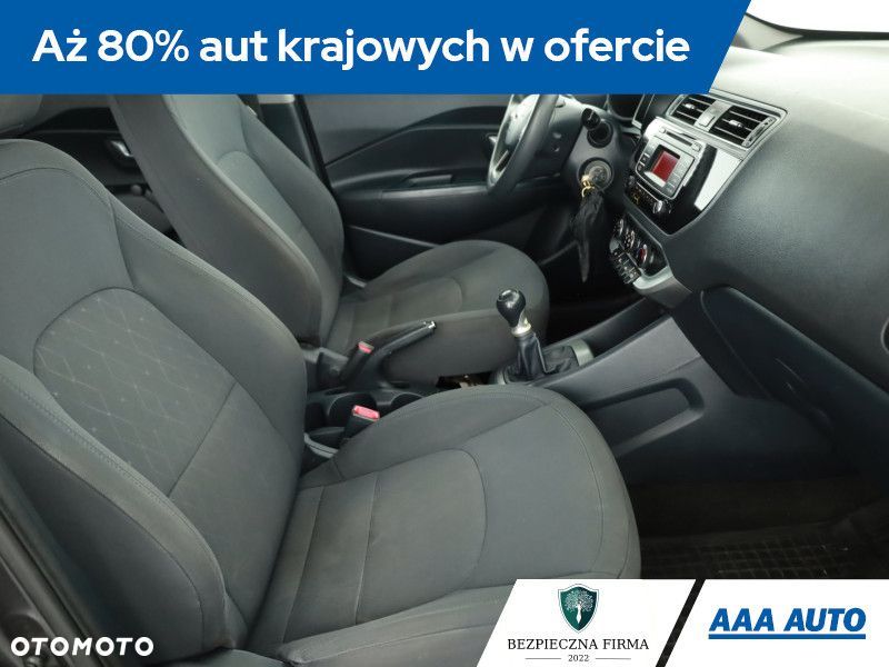 Kia Rio - 11