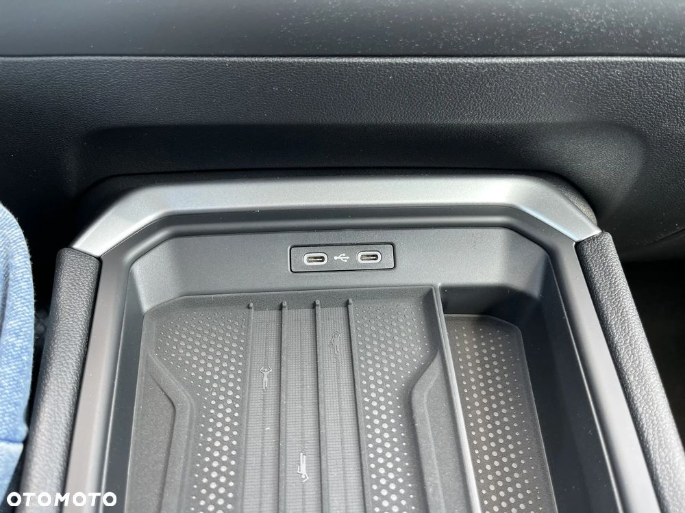 Volkswagen T-Roc 1.5 eTSI Life DSG - 37