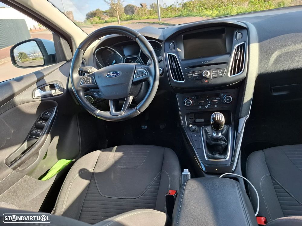 Ford Focus SW 1.0 EcoBoost Titanium - 4