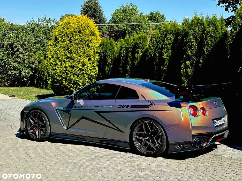 Nissan GT-R Prestige - 11